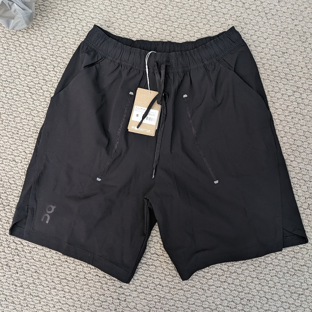 ON running small focus shorts